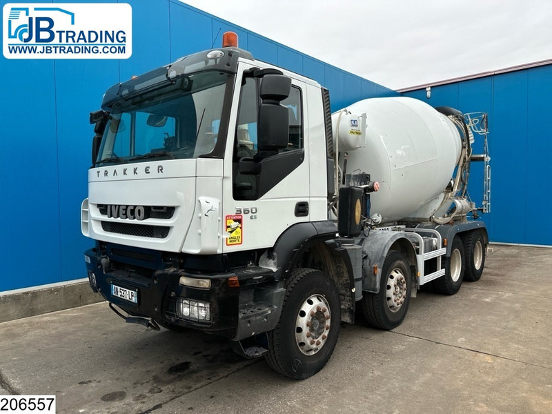 Iveco Trakker 360 8x4, EURO 5, CIFA mixer - Avtomešalec: slika 1 Iveco Trakker 360 8x4, EURO 5, CIFA mixer - Avtomešalec: slika 1
