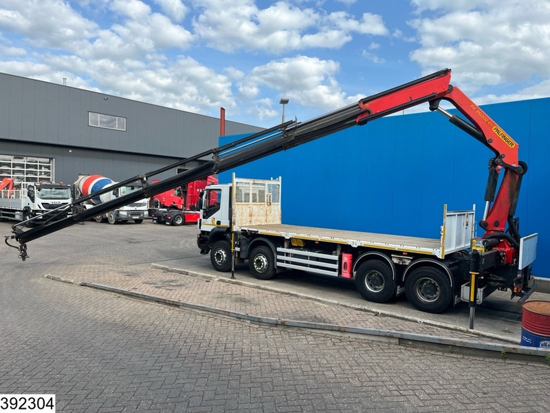 Tovornjak s kesonom, Tovornjak z dvigalom Iveco Trakker 360 8x4, EURO 6, Retarder, Palfinger: slika 8