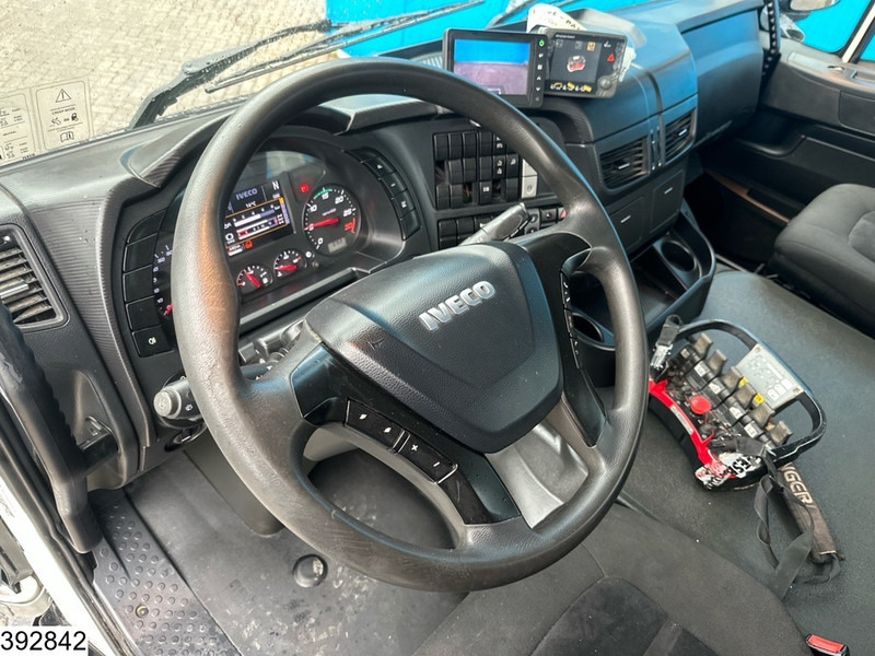 Iveco X-Way 360 6x4, EURO 6. Palfinger, Remote - Tovornjak s kesonom, Tovornjak z dvigalom: slika 5 Iveco X-Way 360 6x4, EURO 6. Palfinger, Remote - Tovornjak s kesonom, Tovornjak z dvigalom: slika 5