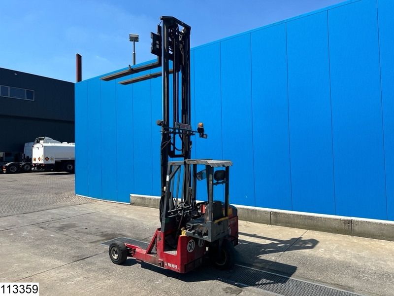 Moffett M4 20.3 3x3, H 3,90 mtr, 2000 KG - Oprtni viličar: slika 2 Moffett M4 20.3 3x3, H 3,90 mtr, 2000 KG - Oprtni viličar: slika 2