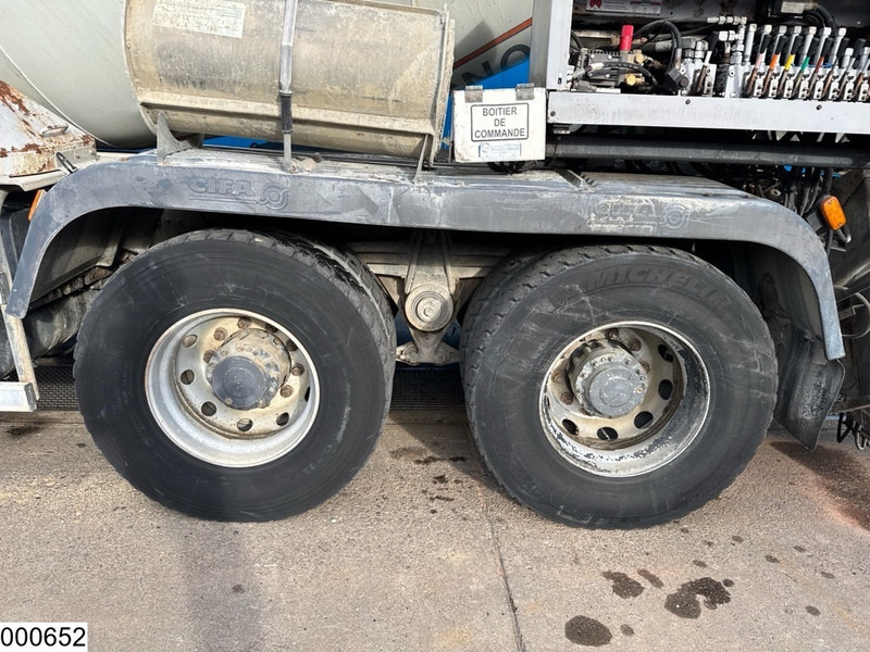 Renault Kerax 410 Dxi 8x4, Cifa, 9m3, Remote - Avtomešalec: slika 3 Renault Kerax 410 Dxi 8x4, Cifa, 9m3, Remote - Avtomešalec: slika 3