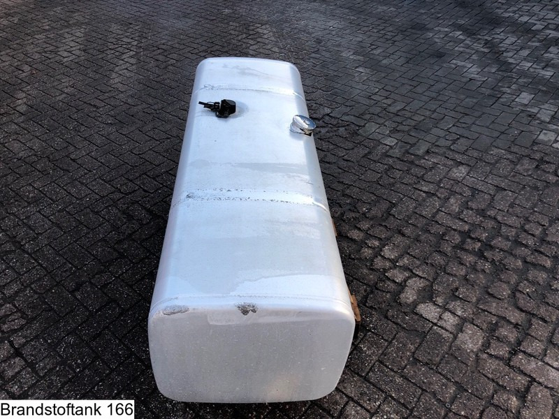 Universeel B 1.80 x D 0.60 x H 0.55 = 600 Liter - Rezervoar za gorivo: slika 3 Universeel B 1.80 x D 0.60 x H 0.55 = 600 Liter - Rezervoar za gorivo: slika 3