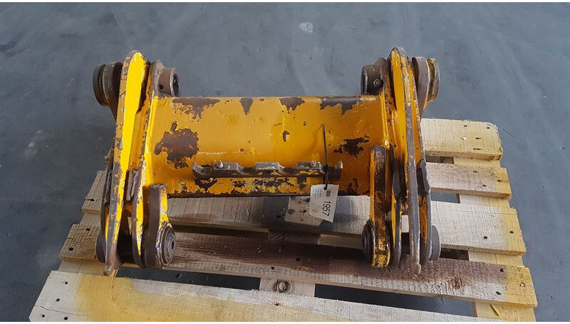 Ahlmann AZ 10 - Quick coupler/Schnellwechsler/Snelwissel - Hitra spojka za Gradbeni stroj: slika 1 Ahlmann AZ 10 - Quick coupler/Schnellwechsler/Snelwissel - Hitra spojka za Gradbeni stroj: slika 1