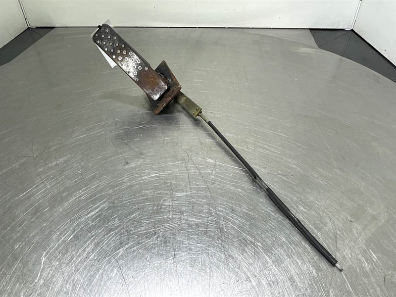 Ahlmann AZ14-4184957A-Gas pedal/Fusspedal - Kabina in notranjost za Gradbeni stroj: slika 1 Ahlmann AZ14-4184957A-Gas pedal/Fusspedal - Kabina in notranjost za Gradbeni stroj: slika 1