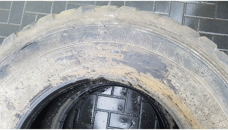 Bandenmarkt 15R22.5 - Tyre/Reifen/Band - Guma za Gradbeni stroj: slika 2 Bandenmarkt 15R22.5 - Tyre/Reifen/Band - Guma za Gradbeni stroj: slika 2