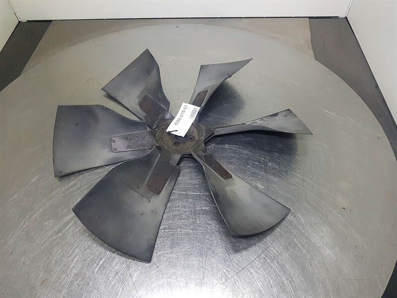 Case 921C - Fan/Lüfterrad/Koelvin - Motor za Gradbeni stroj: slika 2 Case 921C - Fan/Lüfterrad/Koelvin - Motor za Gradbeni stroj: slika 2