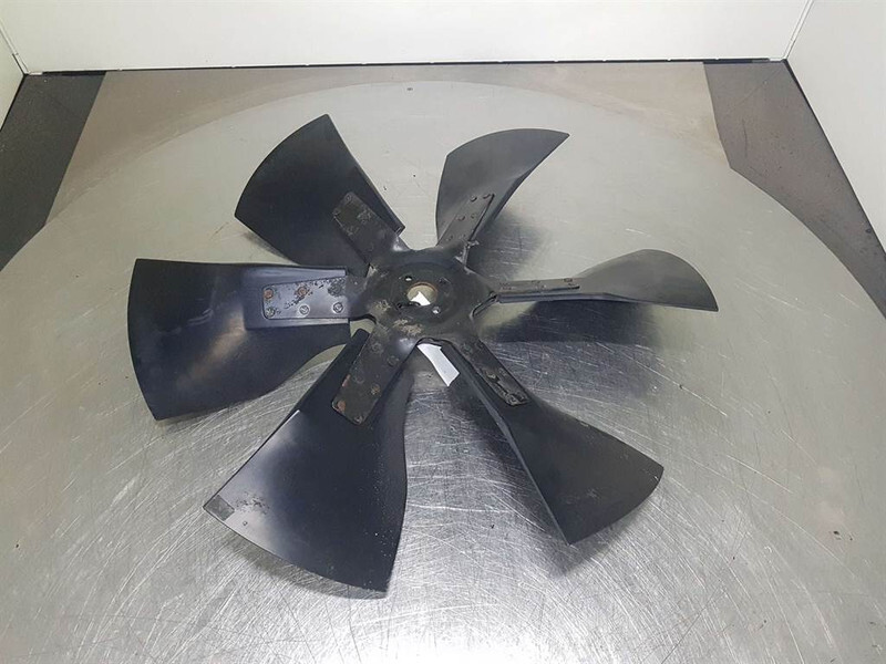 Case 921C - Fan/Lüfterrad/Koelvin - Motor za Gradbeni stroj: slika 1 Case 921C - Fan/Lüfterrad/Koelvin - Motor za Gradbeni stroj: slika 1