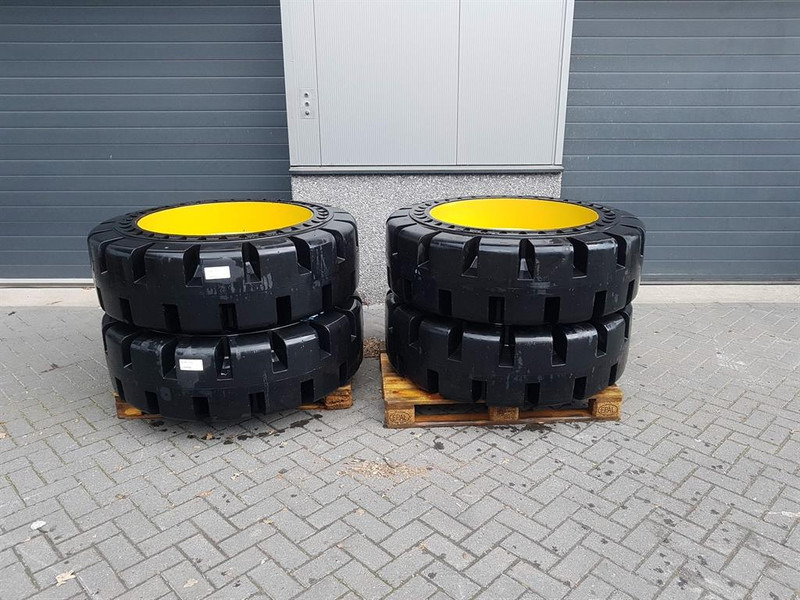 Cat 910/914 - 447-1131 - Tyre/Reifen/Band - Gume in platišča za Gradbeni stroj: slika 1 Cat 910/914 - 447-1131 - Tyre/Reifen/Band - Gume in platišča za Gradbeni stroj: slika 1