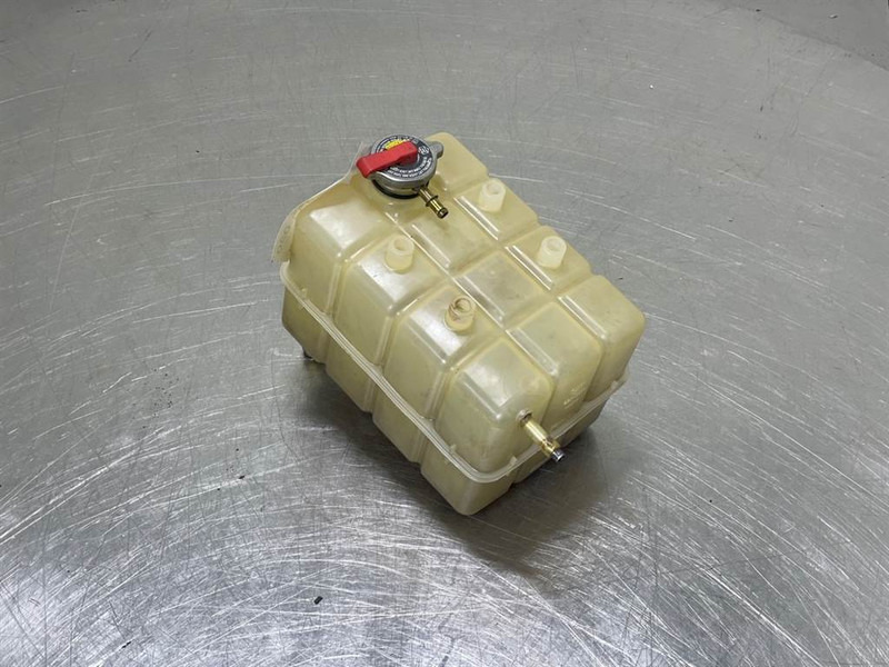 Cat 924G-227-0103-Expansion tank/Ausgleichsbehälter - Motor za Gradbeni stroj: slika 2 Cat 924G-227-0103-Expansion tank/Ausgleichsbehälter - Motor za Gradbeni stroj: slika 2