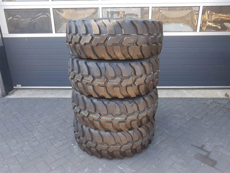 Cover (Dunlop / Mitas) 405/70-R20 (16/70R20)-Tire - Gume in platišča za Gradbeni stroj: slika 1 Cover (Dunlop / Mitas) 405/70-R20 (16/70R20)-Tire - Gume in platišča za Gradbeni stroj: slika 1
