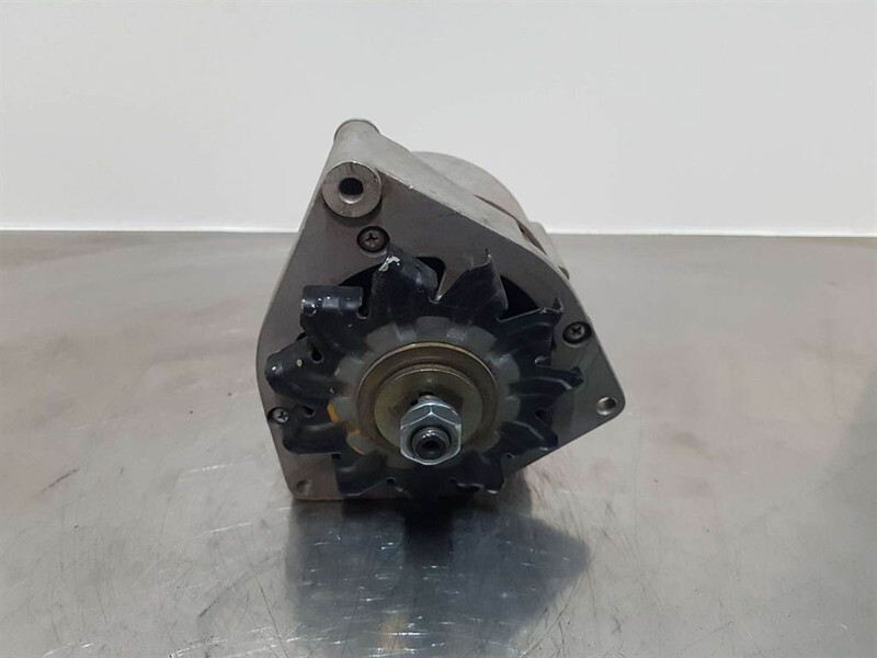 Deutz 28V 27A - Alternator/Lichtmaschine/Dynamo - Motor za Gradbeni stroj: slika 2 Deutz 28V 27A - Alternator/Lichtmaschine/Dynamo - Motor za Gradbeni stroj: slika 2