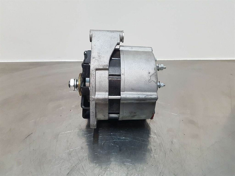 Deutz 28V 27A - Alternator/Lichtmaschine/Dynamo - Motor za Gradbeni stroj: slika 3 Deutz 28V 27A - Alternator/Lichtmaschine/Dynamo - Motor za Gradbeni stroj: slika 3