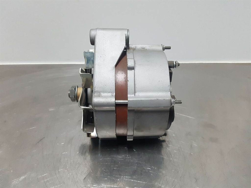 Deutz 913/1013-28V 55A-Alternator/Lichtmaschine/Dynamo - Motor za Gradbeni stroj: slika 3 Deutz 913/1013-28V 55A-Alternator/Lichtmaschine/Dynamo - Motor za Gradbeni stroj: slika 3