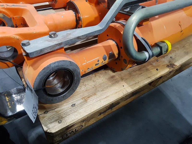 FIAT-HITACHI W 170 - Lifting cylinder/Hubzylinder/Hefcilinder - Hidravlika: slika 5 FIAT-HITACHI W 170 - Lifting cylinder/Hubzylinder/Hefcilinder - Hidravlika: slika 5