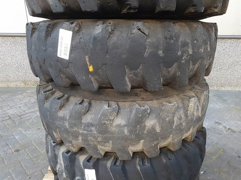 Furukawa W725LS-10.00-20-Tire/Reifen/Band - Gume in platišča za Gradbeni stroj: slika 3 Furukawa W725LS-10.00-20-Tire/Reifen/Band - Gume in platišča za Gradbeni stroj: slika 3