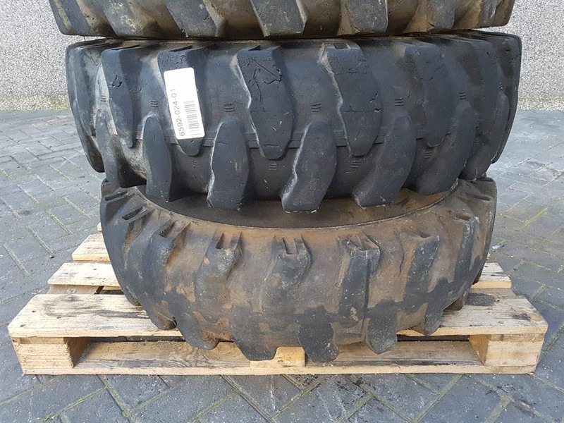 Furukawa W725LS-10.00-20-Tire/Reifen/Band - Gume in platišča za Gradbeni stroj: slika 2 Furukawa W725LS-10.00-20-Tire/Reifen/Band - Gume in platišča za Gradbeni stroj: slika 2