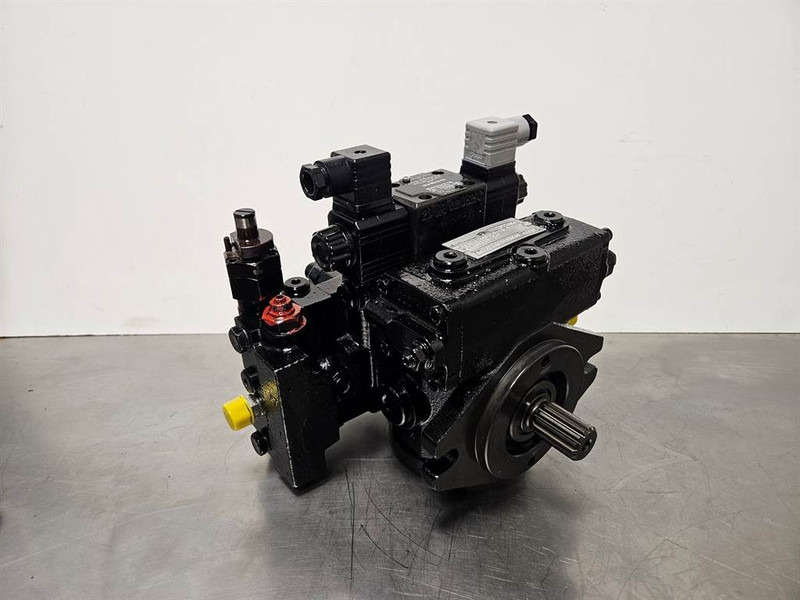 Giant 451T-Bondioli& Pavesi M4PV28-28-Drive pump/Rijpomp - Hidravlika za Gradbeni stroj: slika 1 Giant 451T-Bondioli& Pavesi M4PV28-28-Drive pump/Rijpomp - Hidravlika za Gradbeni stroj: slika 1