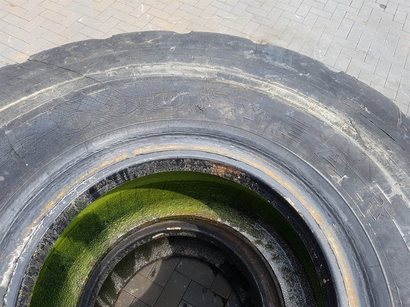 Goodyear 23.5-25 - Tyre/Reifen/Band - Guma za Gradbeni stroj: slika 3 Goodyear 23.5-25 - Tyre/Reifen/Band - Guma za Gradbeni stroj: slika 3