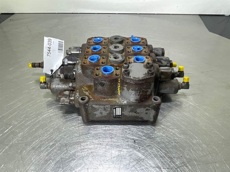Hyundai HL757-7A-31LD-00030-WA28D7D7F1-57-Valve/Ventile - Hidravlika za Gradbeni stroj: slika 4 Hyundai HL757-7A-31LD-00030-WA28D7D7F1-57-Valve/Ventile - Hidravlika za Gradbeni stroj: slika 4