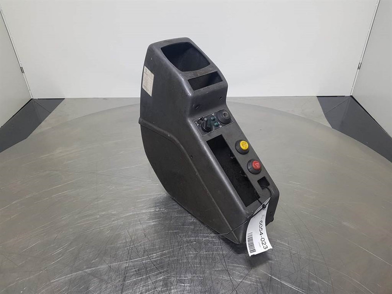 Komatsu PW 75/95 (FAI) - Dashboard/Console/Konsole - Kabina in notranjost za Gradbeni stroj: slika 1 Komatsu PW 75/95 (FAI) - Dashboard/Console/Konsole - Kabina in notranjost za Gradbeni stroj: slika 1