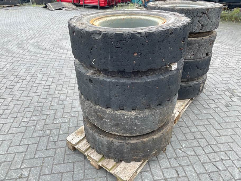 Liebherr 10.00-20 - Tire/Reifen/Band - Gume in platišča za Gradbeni stroj: slika 2 Liebherr 10.00-20 - Tire/Reifen/Band - Gume in platišča za Gradbeni stroj: slika 2
