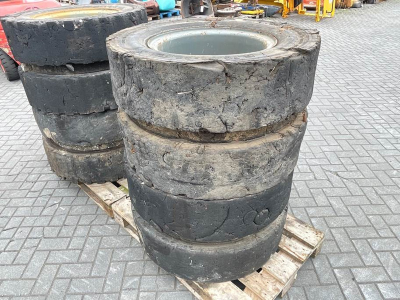 Liebherr 10.00-20 - Tire/Reifen/Band - Gume in platišča za Gradbeni stroj: slika 3 Liebherr 10.00-20 - Tire/Reifen/Band - Gume in platišča za Gradbeni stroj: slika 3