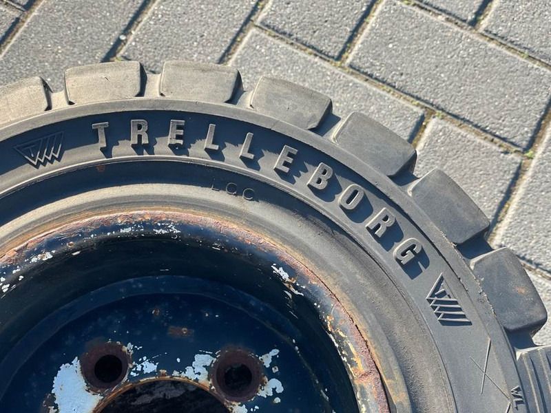 Linde -Trelleborg 200/50-10-Tire/Reifen/Band - Gume in platišča za Gradbeni stroj: slika 4 Linde -Trelleborg 200/50-10-Tire/Reifen/Band - Gume in platišča za Gradbeni stroj: slika 4