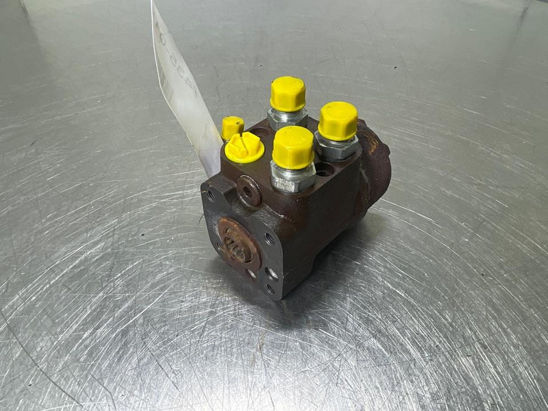 MAGNI RTH5.30-Danfoss OSPF200LS-Steering unit/Orbitrol - Hidravlika za Gradbeni stroj: slika 1 MAGNI RTH5.30-Danfoss OSPF200LS-Steering unit/Orbitrol - Hidravlika za Gradbeni stroj: slika 1