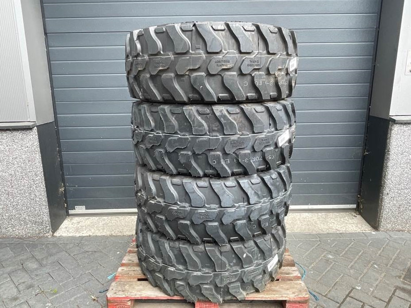 Magna 405/70R18-Tire/Reifen/Band - Gume in platišča za Gradbeni stroj: slika 1 Magna 405/70R18-Tire/Reifen/Band - Gume in platišča za Gradbeni stroj: slika 1