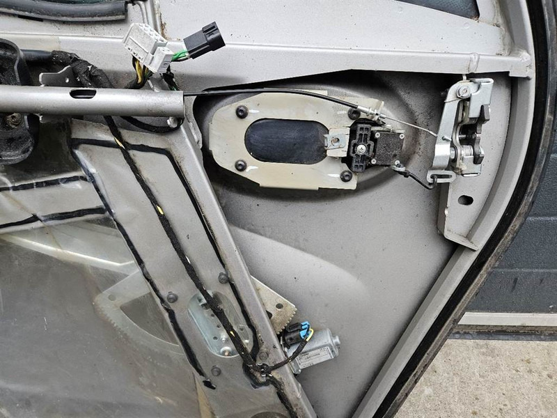 Manitou MLT737-130PS+ - Door/Tür/Deur - Kabina in notranjost za Gradbeni stroj: slika 4 Manitou MLT737-130PS+ - Door/Tür/Deur - Kabina in notranjost za Gradbeni stroj: slika 4