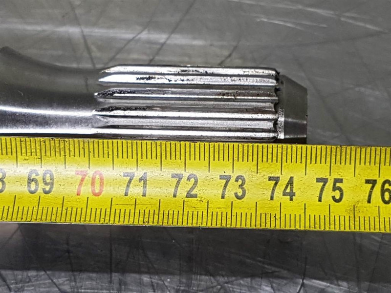 O & K L6-4922454/4922479-Joint shaft/Steckwelle/Steekas - Os in deli za Gradbeni stroj: slika 4 O & K L6-4922454/4922479-Joint shaft/Steckwelle/Steekas - Os in deli za Gradbeni stroj: slika 4
