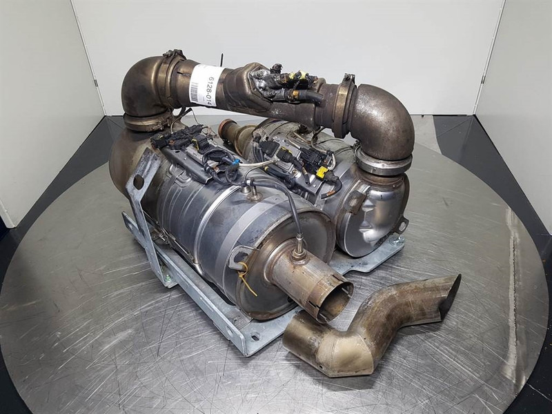 Sennebogen 818 - Exhaust system/Auspuff/Uitlaat - Motor in deli za Gradbeni stroj: slika 4 Sennebogen 818 - Exhaust system/Auspuff/Uitlaat - Motor in deli za Gradbeni stroj: slika 4