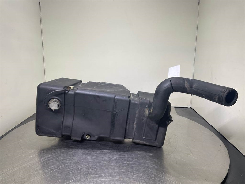 Volvo L30B-Z/X-VOE11306084-Fuel tank/Kraftstofftank - Okvir/ Šasija za Gradbeni stroj: slika 2 Volvo L30B-Z/X-VOE11306084-Fuel tank/Kraftstofftank - Okvir/ Šasija za Gradbeni stroj: slika 2