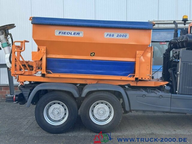 Multicar M30 6x4 3 Achsen Winterdienst Schild +Streuer - Dostavno vozilo: slika 3 Multicar M30 6x4 3 Achsen Winterdienst Schild +Streuer - Dostavno vozilo: slika 3