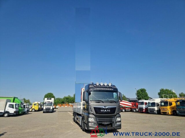MAN TGX 26.500 Motorschaden / Engine broken - Tovornjak s kesonom, Tovornjak z dvigalom: slika 3 MAN TGX 26.500 Motorschaden / Engine broken - Tovornjak s kesonom, Tovornjak z dvigalom: slika 3