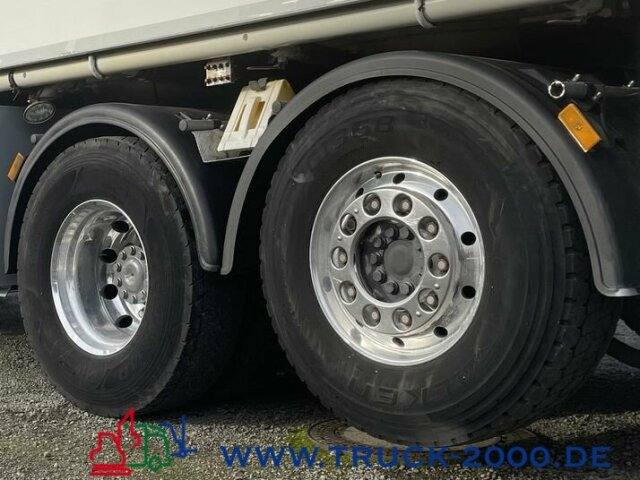 Mercedes-Benz Actros 2544 Silo Holz Pellets 28m³ inkl. Waage - Vakuumski tovornjak: slika 3 Mercedes-Benz Actros 2544 Silo Holz Pellets 28m³ inkl. Waage - Vakuumski tovornjak: slika 3