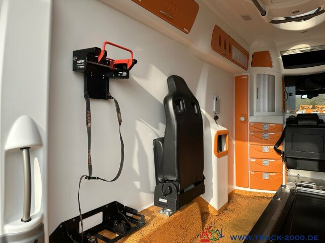 Mercedes-Benz Sprinter 416 DELFIS Rettungs-Krankenwagen - Reševalno vozilo: slika 4 Mercedes-Benz Sprinter 416 DELFIS Rettungs-Krankenwagen - Reševalno vozilo: slika 4