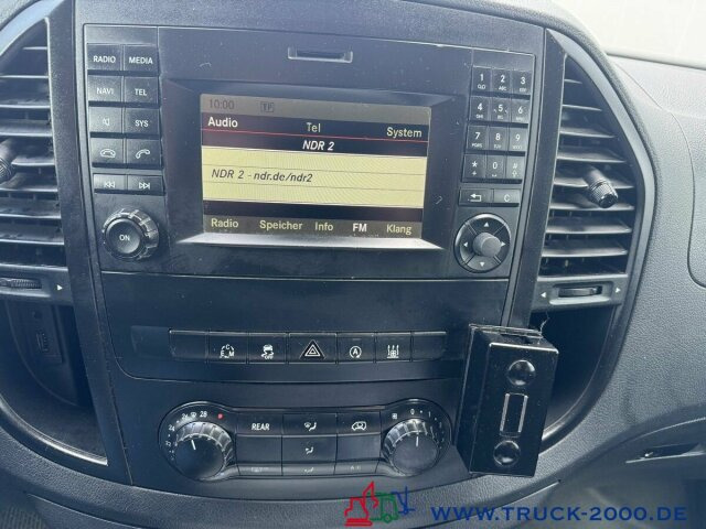 Mercedes-Benz Vito 119 CDI 4x4 Notarzt Rettung Ambulance Klima - Reševalno vozilo: slika 5 Mercedes-Benz Vito 119 CDI 4x4 Notarzt Rettung Ambulance Klima - Reševalno vozilo: slika 5