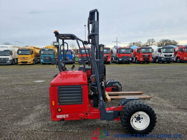 Moffett Mitnahmestapler 4 Wege Allrad NX Typ M 4 25.4 - Oprtni viličar: slika 1 Moffett Mitnahmestapler 4 Wege Allrad NX Typ M 4 25.4 - Oprtni viličar: slika 1