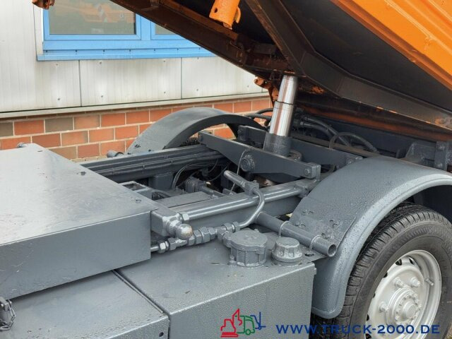 Multicar Kiefer Boki Winterdienst Streuer + Besen 23 TKM - Vozilo za pometanje: slika 4 Multicar Kiefer Boki Winterdienst Streuer + Besen 23 TKM - Vozilo za pometanje: slika 4
