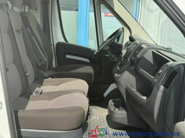 Peugeot Boxer 2.2 HDi Kasten Hoch & Lang NUR 54.160 KM - Furgon: slika 4 Peugeot Boxer 2.2 HDi Kasten Hoch & Lang NUR 54.160 KM - Furgon: slika 4