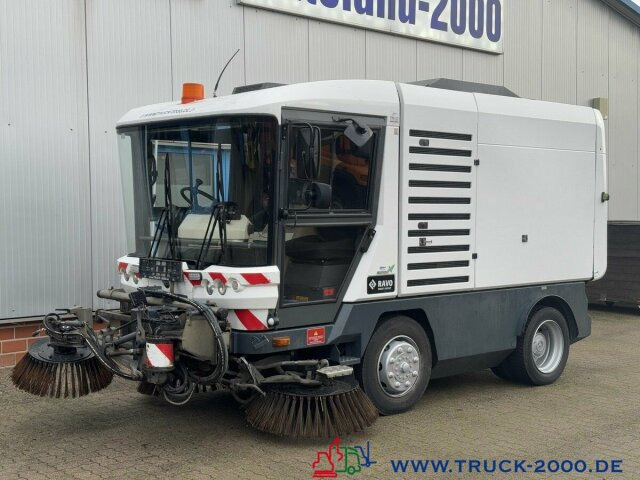 Ravo 540 3 Besensystem Sweeper + Sprühen 50 Km/h - Vozilo za pometanje: slika 1 Ravo 540 3 Besensystem Sweeper + Sprühen 50 Km/h - Vozilo za pometanje: slika 1