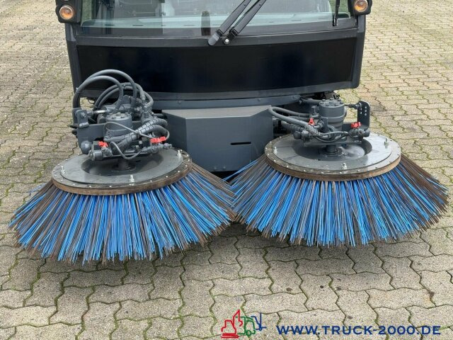 Schmidt Swingo Compact 200 4 Radlenkung Kehren + Sprühen - Vozilo za pometanje: slika 5 Schmidt Swingo Compact 200 4 Radlenkung Kehren + Sprühen - Vozilo za pometanje: slika 5