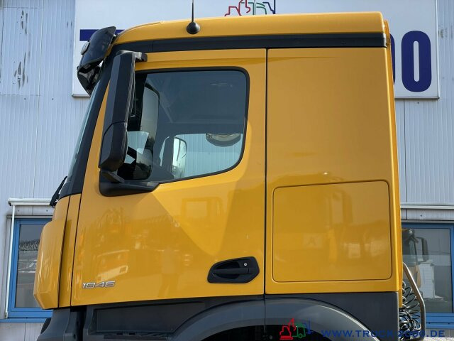 Mercedes-Benz Arocs 1846 4x4 (HAD) Kipphydraulik Euro 6 1.Hand - Vlačilec: slika 4 Mercedes-Benz Arocs 1846 4x4 (HAD) Kipphydraulik Euro 6 1.Hand - Vlačilec: slika 4