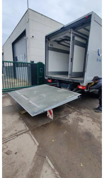 Dhollandia Laadklep / Achtersluitklep 2000 kg MBB / Palfinger / B.A.R. Cargolift - Dvižna ploščad zadaj: slika 1 Dhollandia Laadklep / Achtersluitklep 2000 kg MBB / Palfinger / B.A.R. Cargolift - Dvižna ploščad zadaj: slika 1