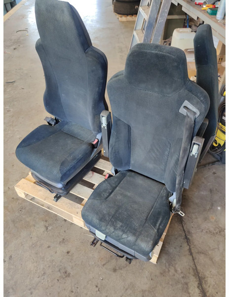 MAN Stoel Zetel MAN TGA / TGS/ TGL / TGX - Sedež za Tovornjak: slika 1 MAN Stoel Zetel MAN TGA / TGS/ TGL / TGX - Sedež za Tovornjak: slika 1