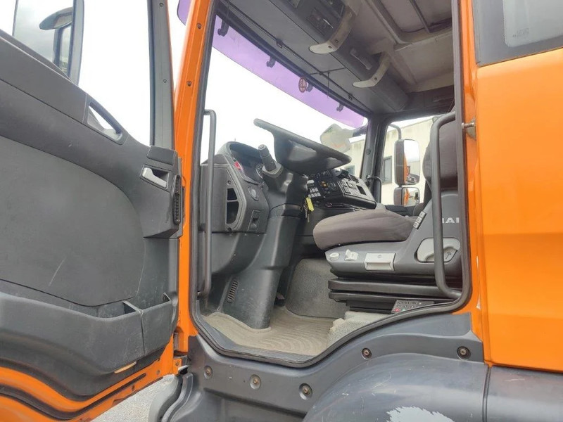 MAN TGA 26.320 6x2 garbage truck ZOELLER - Smetarski tovornjak: slika 5 MAN TGA 26.320 6x2 garbage truck ZOELLER - Smetarski tovornjak: slika 5