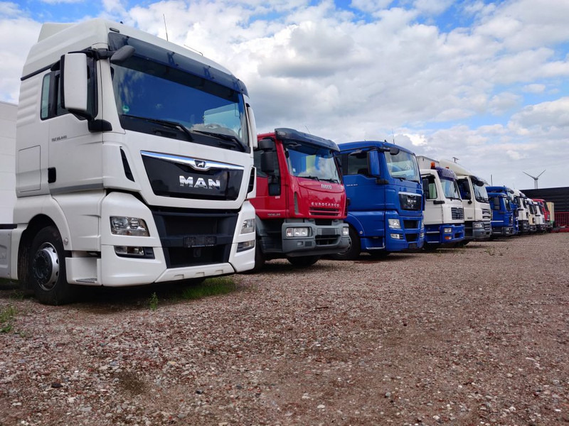 MAN Wij zoeken vrachtwagens / kranen / containersystemen - Tovornjak zabojnik: slika 4 MAN Wij zoeken vrachtwagens / kranen / containersystemen - Tovornjak zabojnik: slika 4
