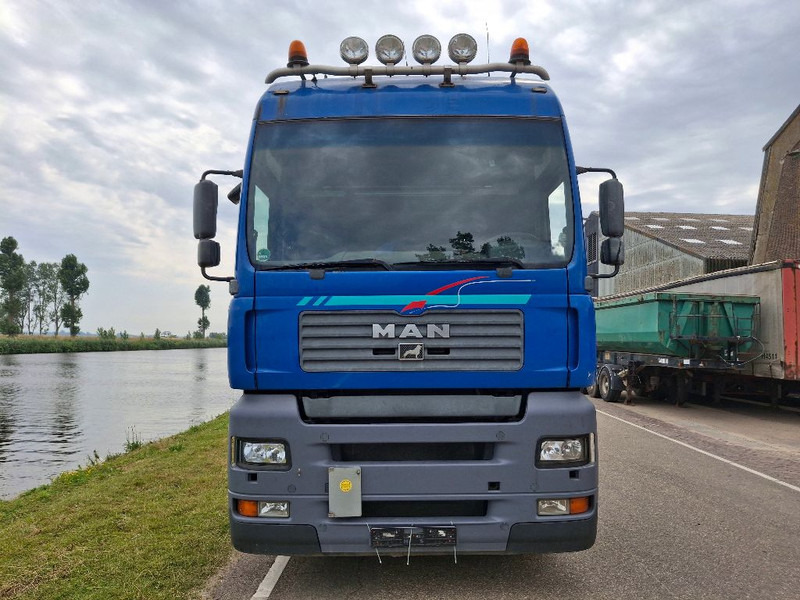 MAN TGA 26.390 6X2 - Tovornjak-šasija: slika 2 MAN TGA 26.390 6X2 - Tovornjak-šasija: slika 2