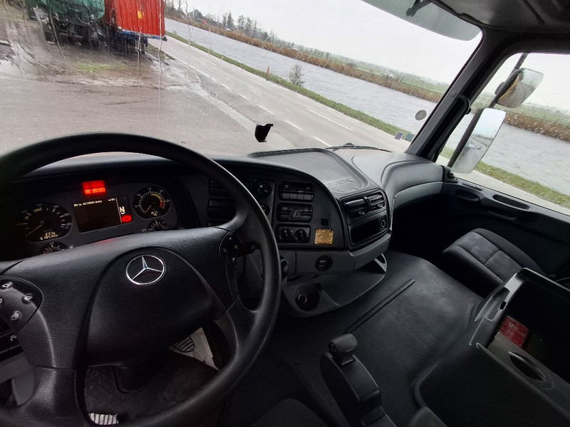 Mercedes-Benz ACTROS 2041 AS 4x4 - Vlačilec: slika 3 Mercedes-Benz ACTROS 2041 AS 4x4 - Vlačilec: slika 3